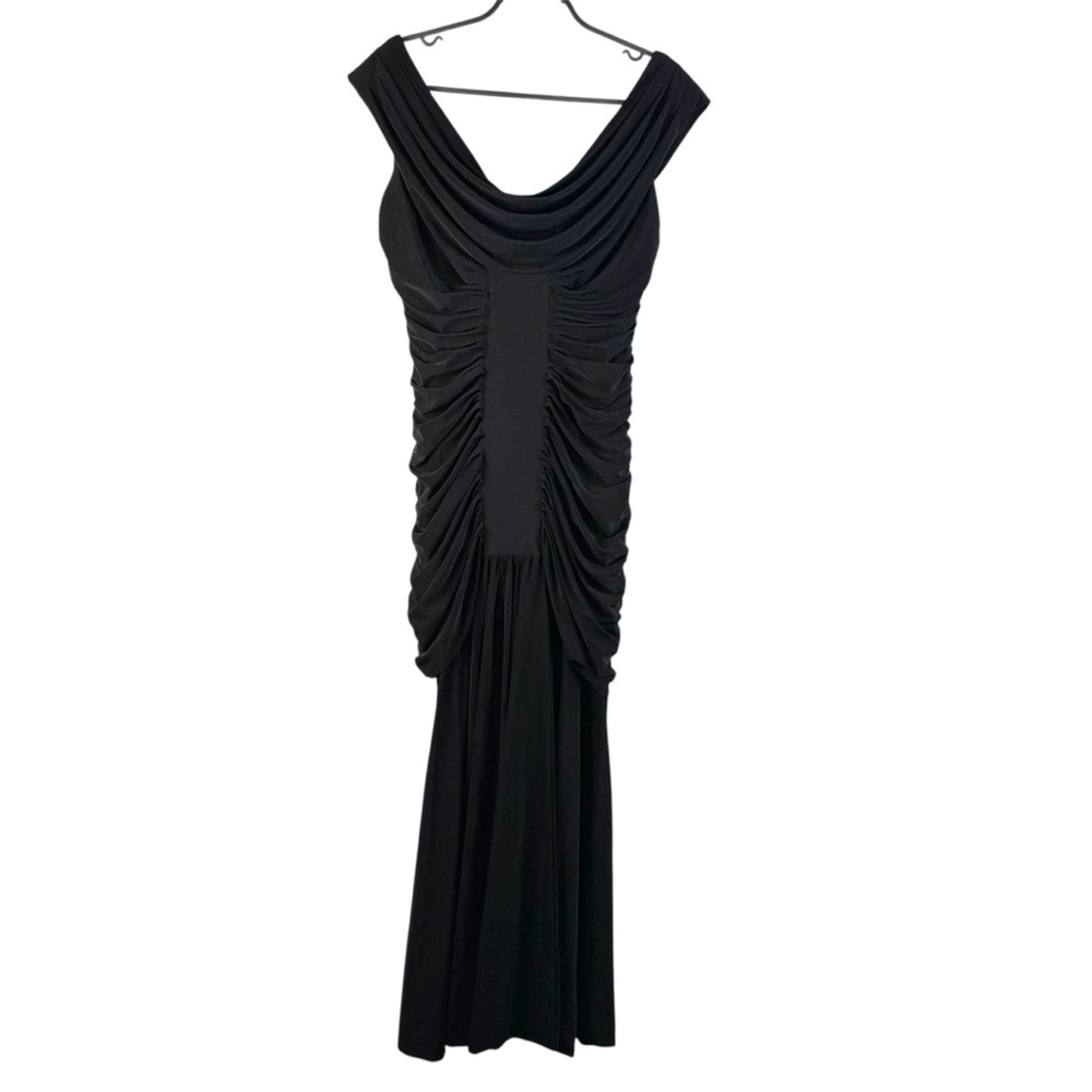 Tadashi Collection / Tadashi Shoji Black Formal Evening Gown Size M Ruched